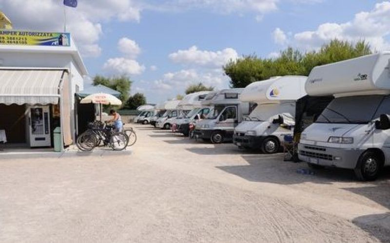 Area Attrezzata Sosta Camper La Salina